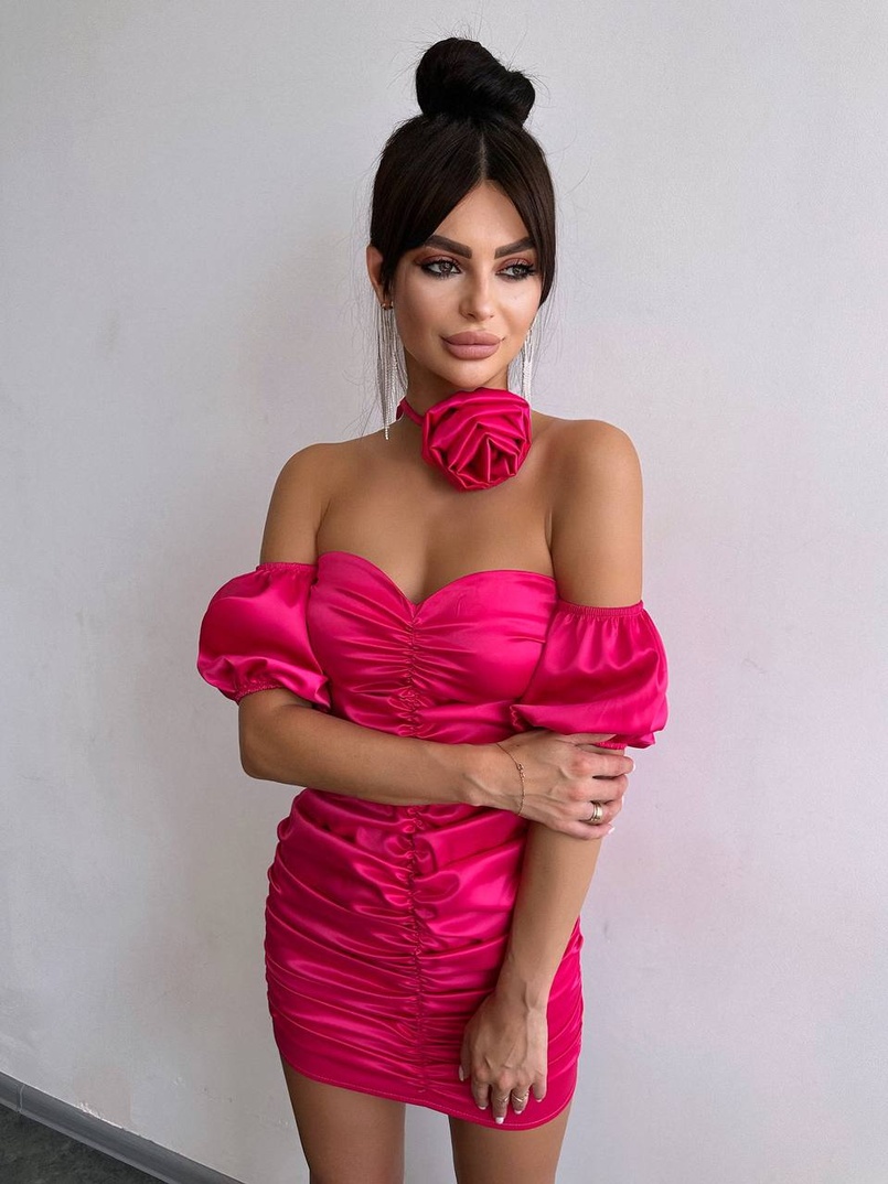 Сукня - міні з драпіруванням та трояндою-чокером | PUSHKA SHOP