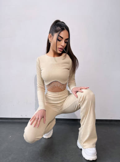 Комплект : штани кльош і топ , декорований бахромою зі страз Ручна робота Комплект : штани кльош і топ , декорований бахромою зі страз Ручна робота | PUSHKA SHOP