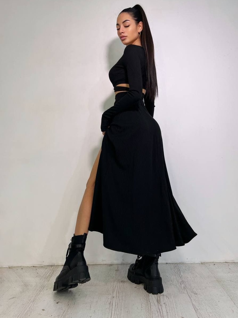 Трикотажный комплект: юбка  миди с разрезом + топ с завязками на талии  | PUSHKA SHOP