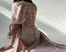 Платье миди со шнуровкой на спинке  | PUSHKA SHOP