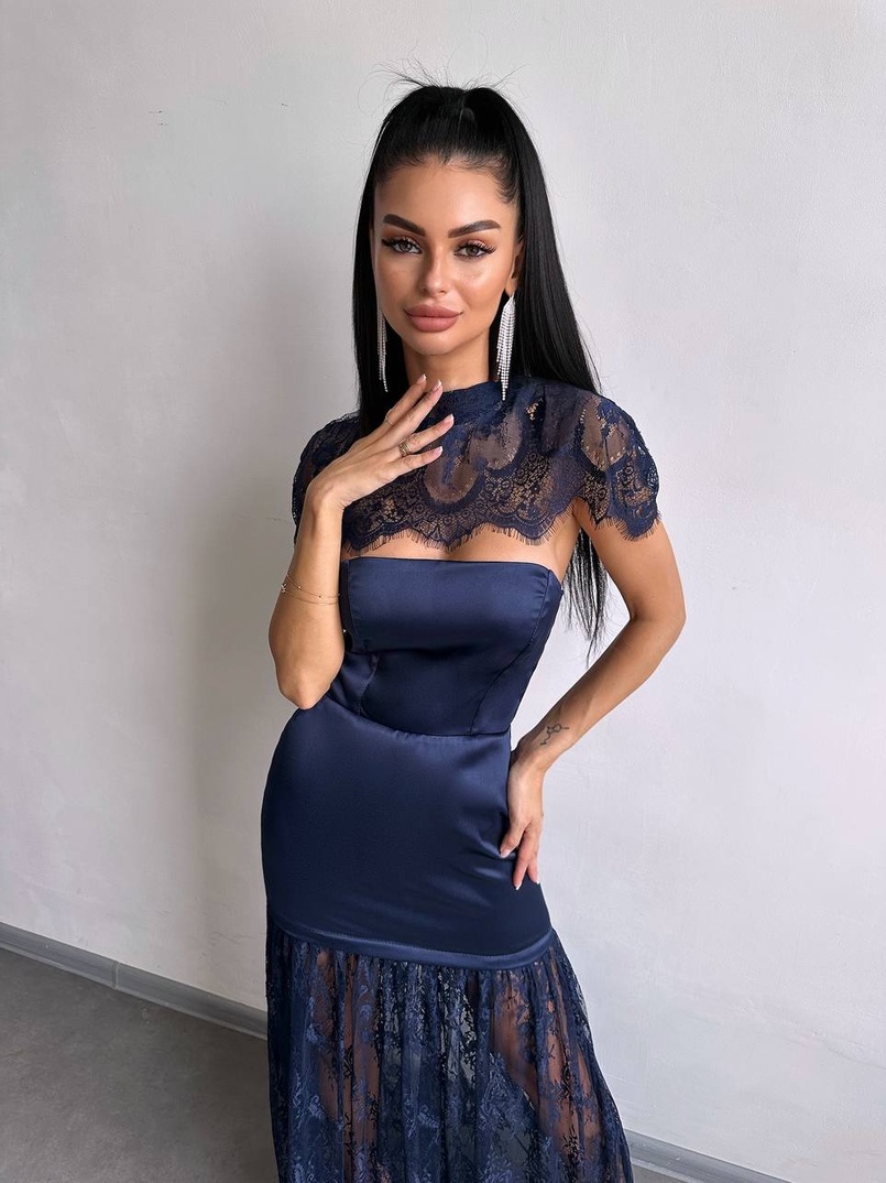 Елегантна сукня максі з мереживом | PUSHKA SHOP