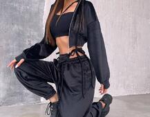 Велюровий комплект: кофта з корсетними елементами + джогери з імітацією трусиків Велюровий комплект: кофта з корсетними елементами + джогери з імітацією трусиків | PUSHKA SHOP