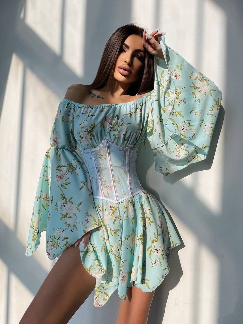 Сукня асиметричного крою з розкльошеними рукавами + корсет декорований стразами Ручна робота Сукня асиметричного крою з розкльошеними рукавами + корсет декорований стразами Ручна робота | PUSHKA SHOP