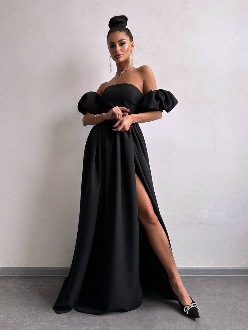 Сукня максі  з розрізом на спідниці та об’ємними рукавами  Сукня максі  з розрізом на спідниці та об’ємними рукавами  | PUSHKA SHOP