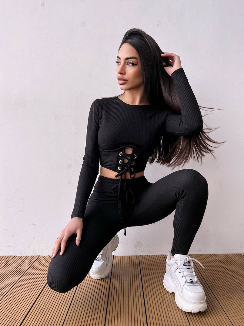 Трикотажний комплект: корсетний топ + легінси Трикотажний комплект: корсетний топ + легінси | PUSHKA SHOP