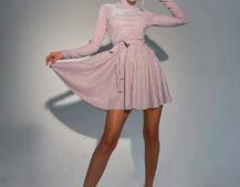 Блестящее платье с расклешенной юбкой и высоким воротом   Блестящее платье с расклешенной юбкой и высоким воротом   | PUSHKA SHOP