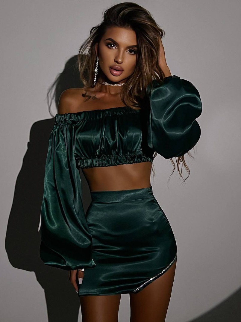 Атласний комплект, декорований стразами Ручна робота, прикраса пришита  Атласний комплект, декорований стразами Ручна робота, прикраса пришита  | PUSHKA SHOP