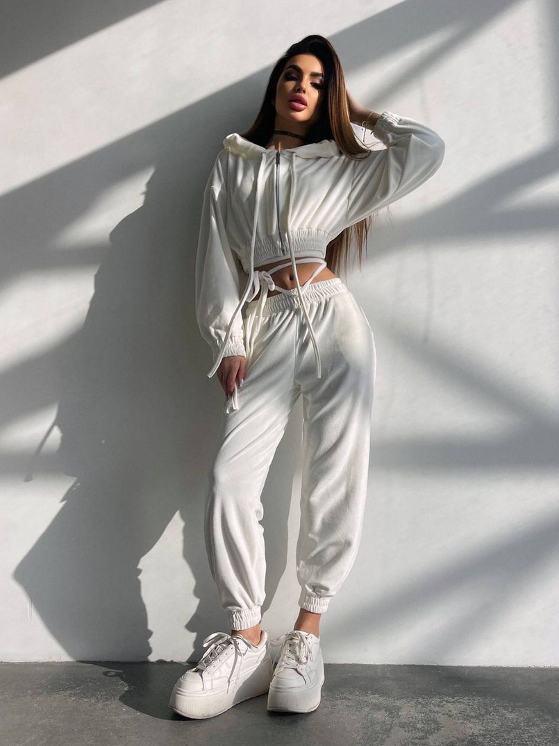 Велюровий комплект трійка: кофта + корсет з чашечками + джогери  Велюровий комплект трійка: кофта + корсет з чашечками + джогери  | PUSHKA SHOP