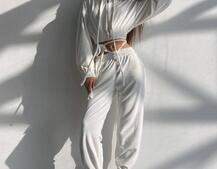 Велюровий комплект трійка: кофта + корсет з чашечками + джогери  Велюровий комплект трійка: кофта + корсет з чашечками + джогери  | PUSHKA SHOP