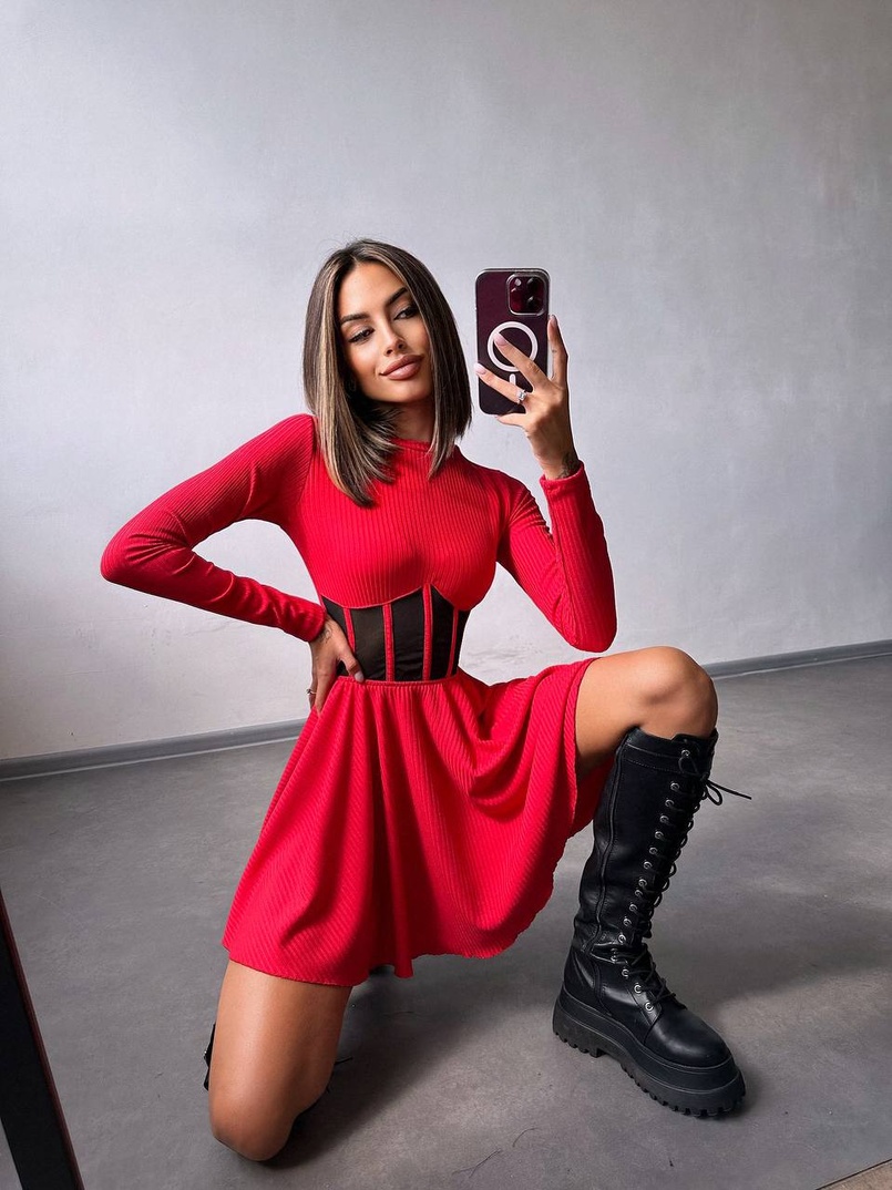 Приталена сукня з корсетною вставкою та спідницею-сонцем | PUSHKA SHOP