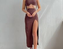 Комплект: топ с чашечками с эффектом push up + юбка миди с разрезом  Комплект: топ с чашечками с эффектом push up + юбка миди с разрезом  | PUSHKA SHOP