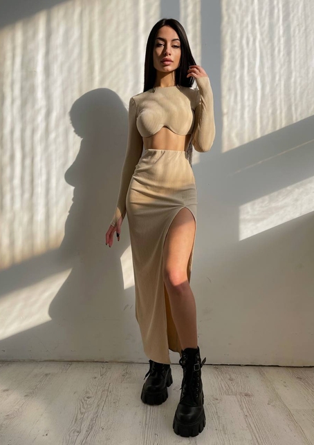 Трикотажный комплект: топ с чашечками push up + юбка миди с разрезом  Трикотажный комплект: топ с чашечками push up + юбка миди с разрезом  | PUSHKA SHOP