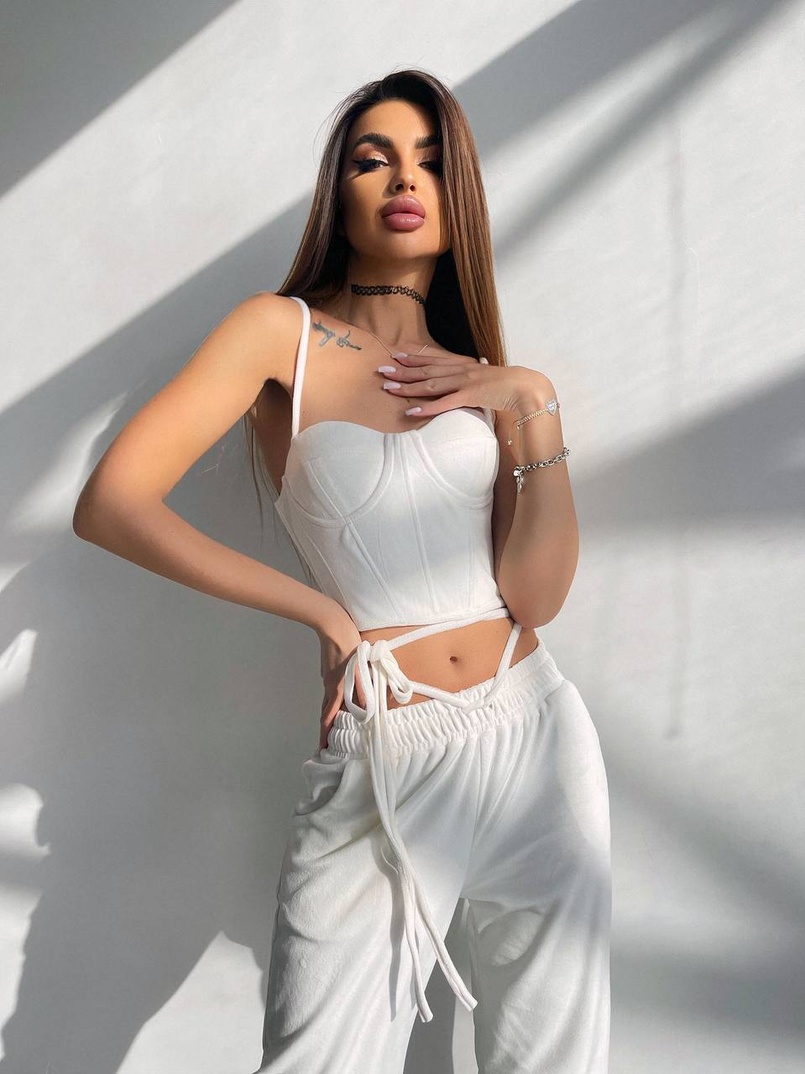 Велюровий комплект трійка: кофта + корсет з чашечками + джогери  Велюровий комплект трійка: кофта + корсет з чашечками + джогери  | PUSHKA SHOP