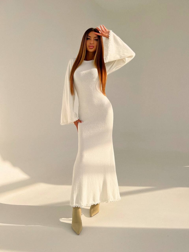 Трикотажна сукня максі з розкльошеними рукавами та відкритою спиною | PUSHKA SHOP