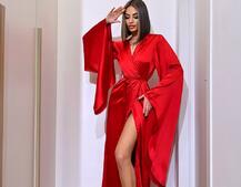 Шовковий халатик із розкльошеними рукавами Шовковий халатик із розкльошеними рукавами | PUSHKA SHOP