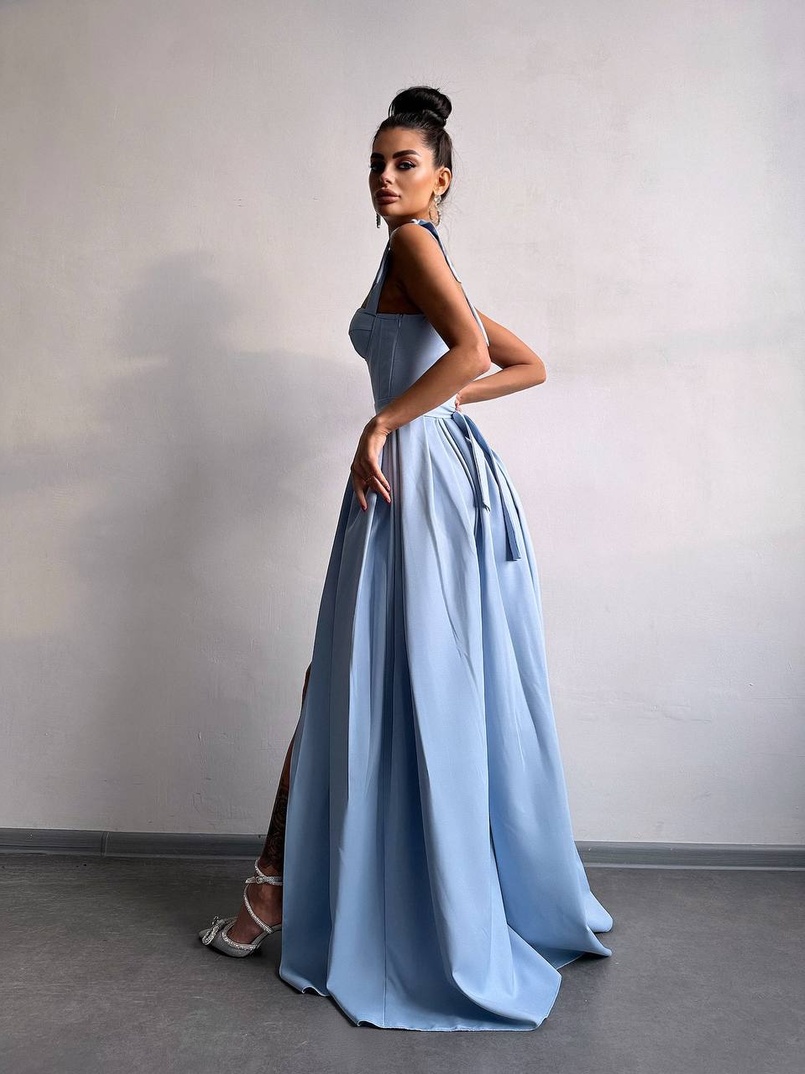 Сукня максі із чашечками та корсетним верхом Сукня максі із чашечками та корсетним верхом | PUSHKA SHOP