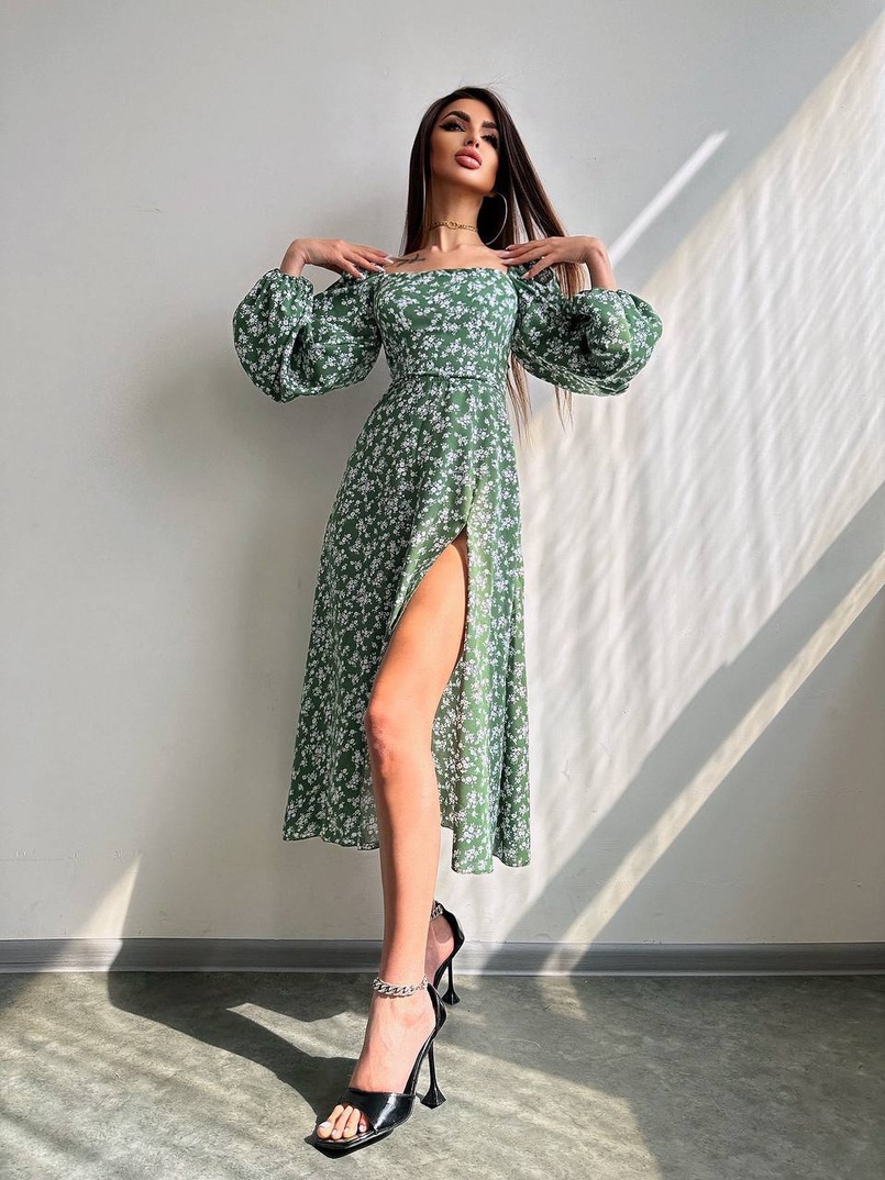 Квіткова сукня-міді зі шнурівкою на спинці та розрізом на ніжці Квіткова сукня-міді зі шнурівкою на спинці та розрізом на ніжці | PUSHKA SHOP