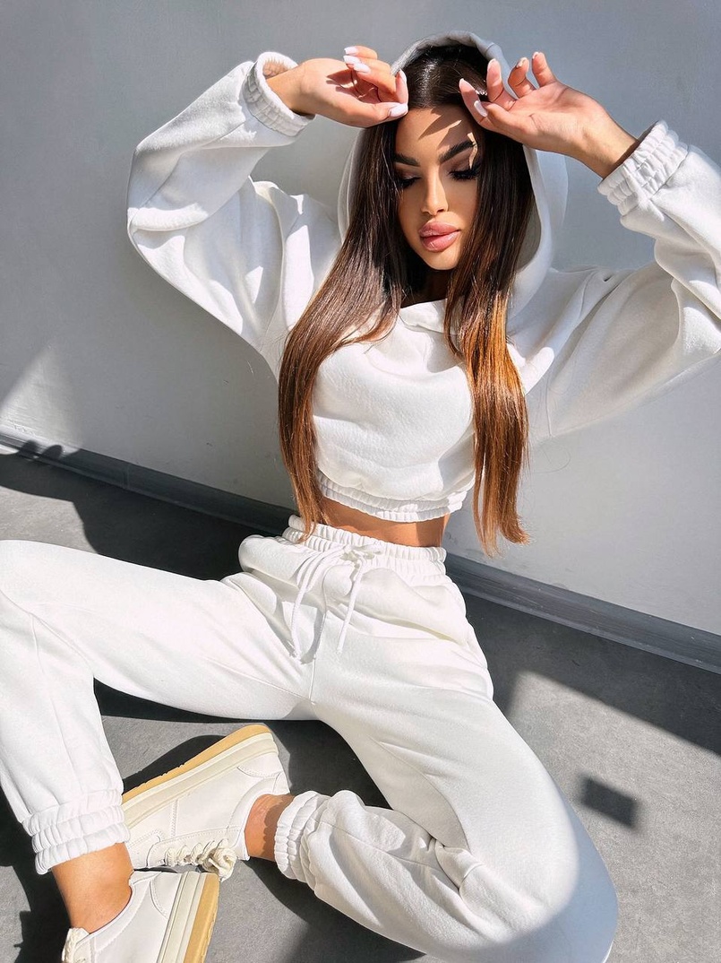 Базовий костюм на флісі з об'ємними капюшоном Базовий костюм на флісі з об'ємними капюшоном | PUSHKA SHOP