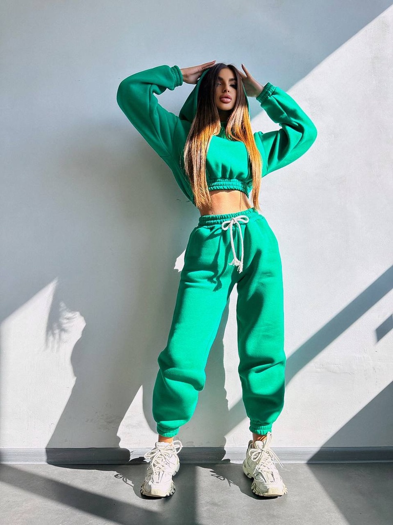 Базовий костюм на флісі з об'ємними капюшоном Базовий костюм на флісі з об'ємними капюшоном | PUSHKA SHOP