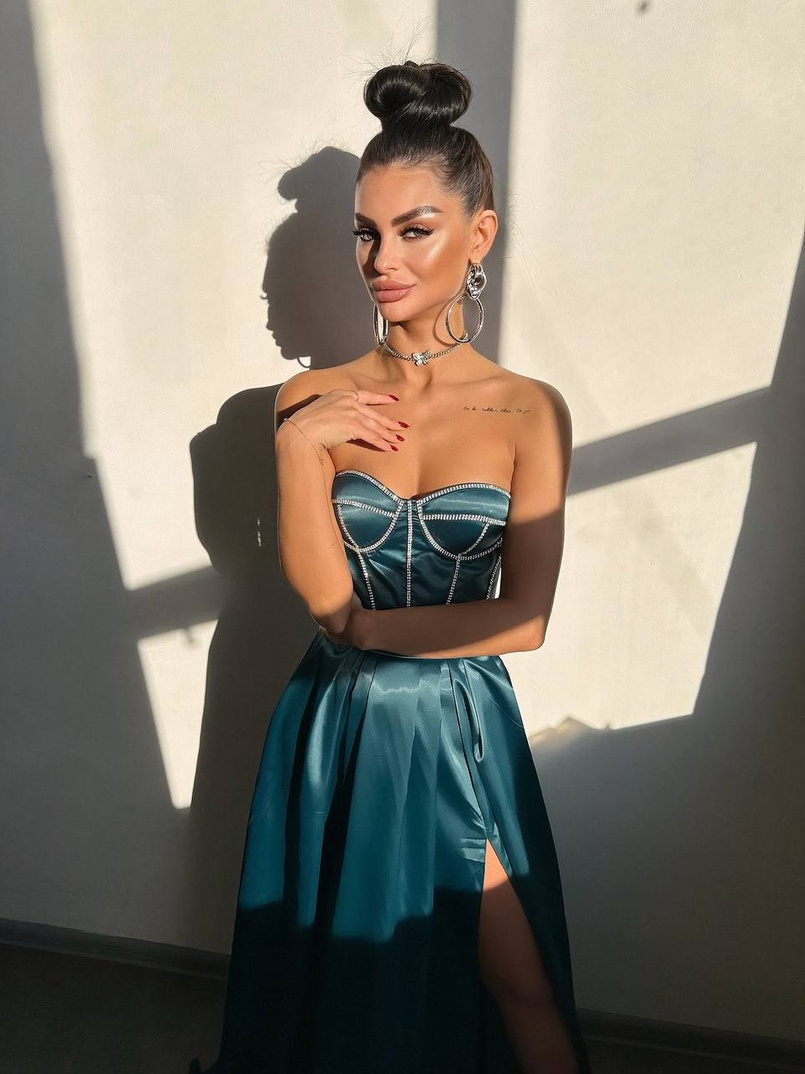 Комплект: корсет-бюстьє , декорований стразами  + спідниця максі з розрізом   Комплект: корсет-бюстьє , декорований стразами  + спідниця максі з розрізом   | PUSHKA SHOP