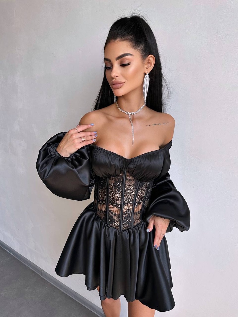 Атласна сукня з обʼємними рукавами та мереживом Атласна сукня з обʼємними рукавами та мереживом | PUSHKA SHOP