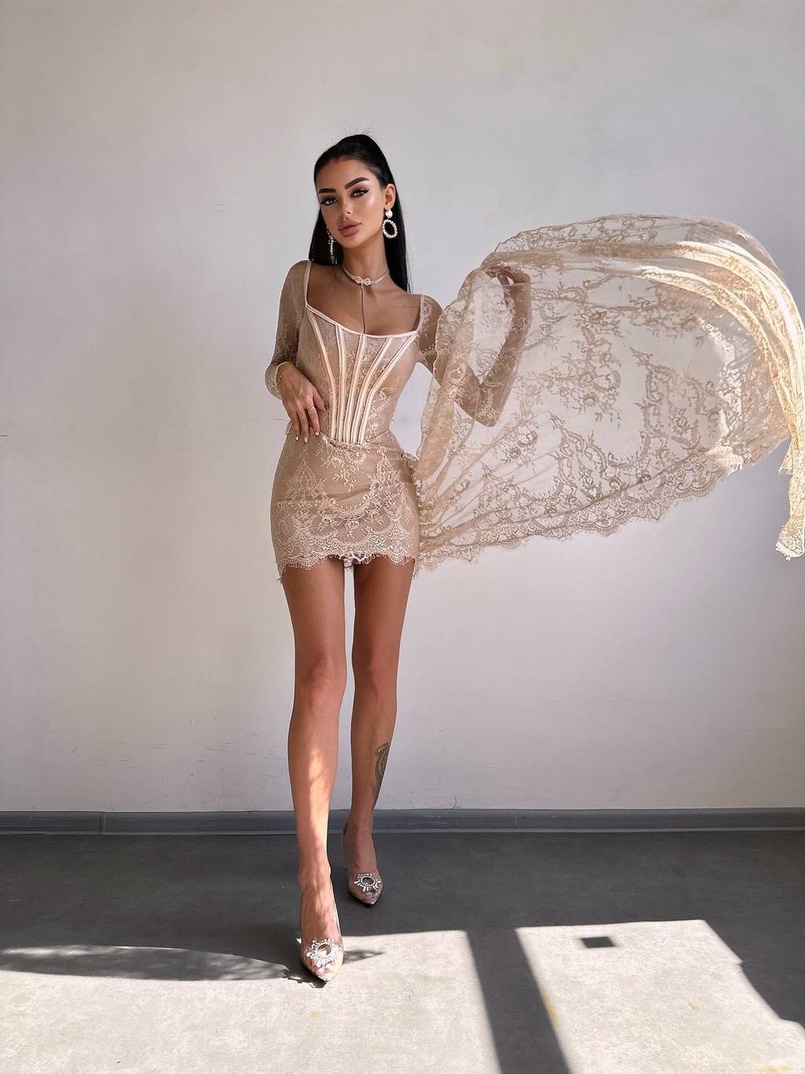Мереживна сукня міні зі шлейфом Мереживна сукня міні зі шлейфом | PUSHKA SHOP