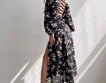 Сукня -міді зі шнурівкою на спинці та розрізом на ніжці Сукня -міді зі шнурівкою на спинці та розрізом на ніжці | PUSHKA SHOP