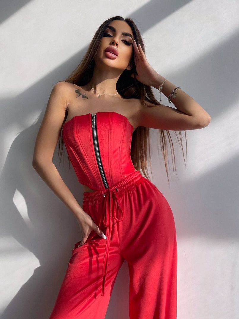 Велюровий комплект трійка: кофта + корсет на блискавці+ штани Велюровий комплект трійка: кофта + корсет на блискавці+ штани | PUSHKA SHOP