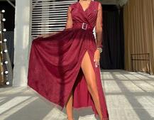 Блестящее платье-миди с запахом на груди и разрезом на юбке Блестящее платье-миди с запахом на груди и разрезом на юбке | PUSHKA SHOP