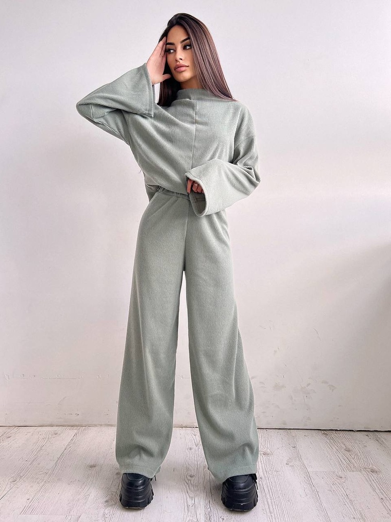 Повсякденний костюм із теплого трикотажу-рубчика Повсякденний костюм із теплого трикотажу-рубчика | PUSHKA SHOP