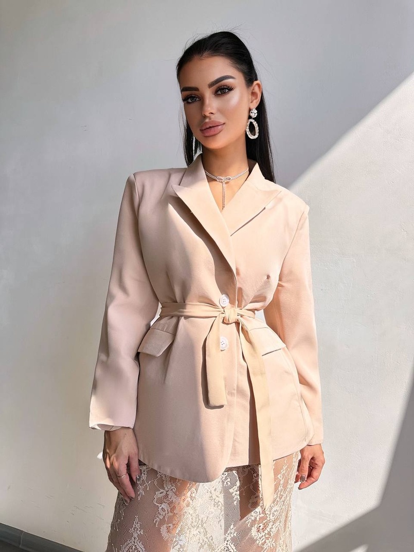 Комплект: піджак + блуза з баской + мереживна спідниця-шорти  Комплект: піджак + блуза з баской + мереживна спідниця-шорти  | PUSHKA SHOP