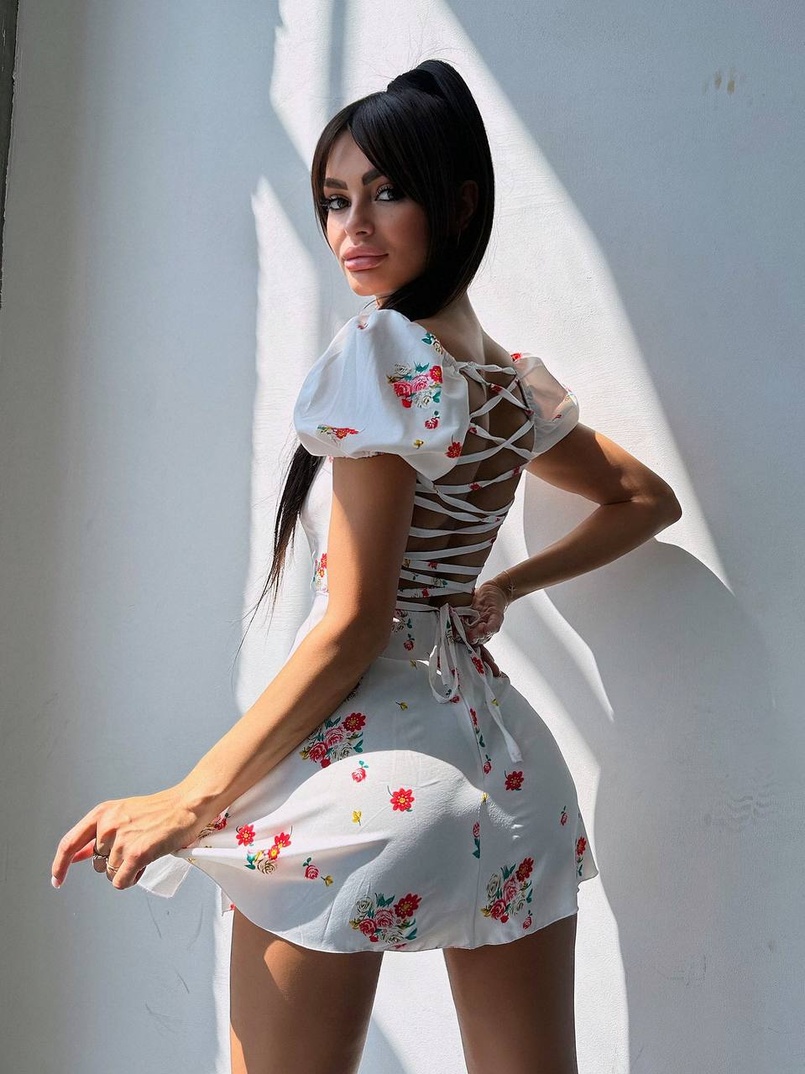 Сукня- міні у квітковий принт зі шнурівкою на спинці  Сукня- міні у квітковий принт зі шнурівкою на спинці  | PUSHKA SHOP