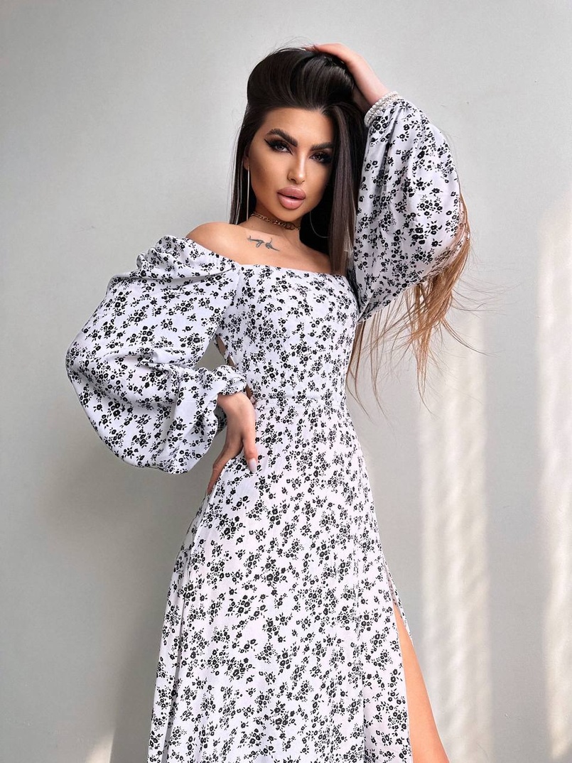 Квіткова сукня-міді зі шнурівкою на спинці та розрізом на ніжці Квіткова сукня-міді зі шнурівкою на спинці та розрізом на ніжці | PUSHKA SHOP