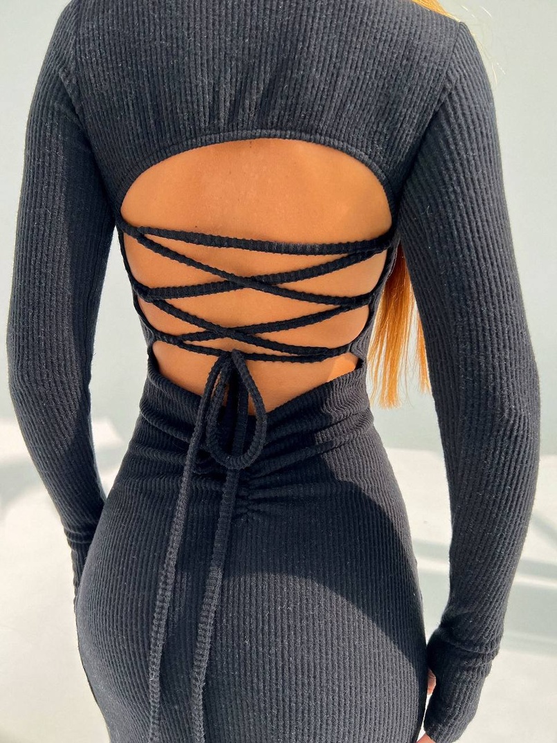 Трикотажна сукня міді зі шнурівкою на спинці Трикотажна сукня міді зі шнурівкою на спинці | PUSHKA SHOP