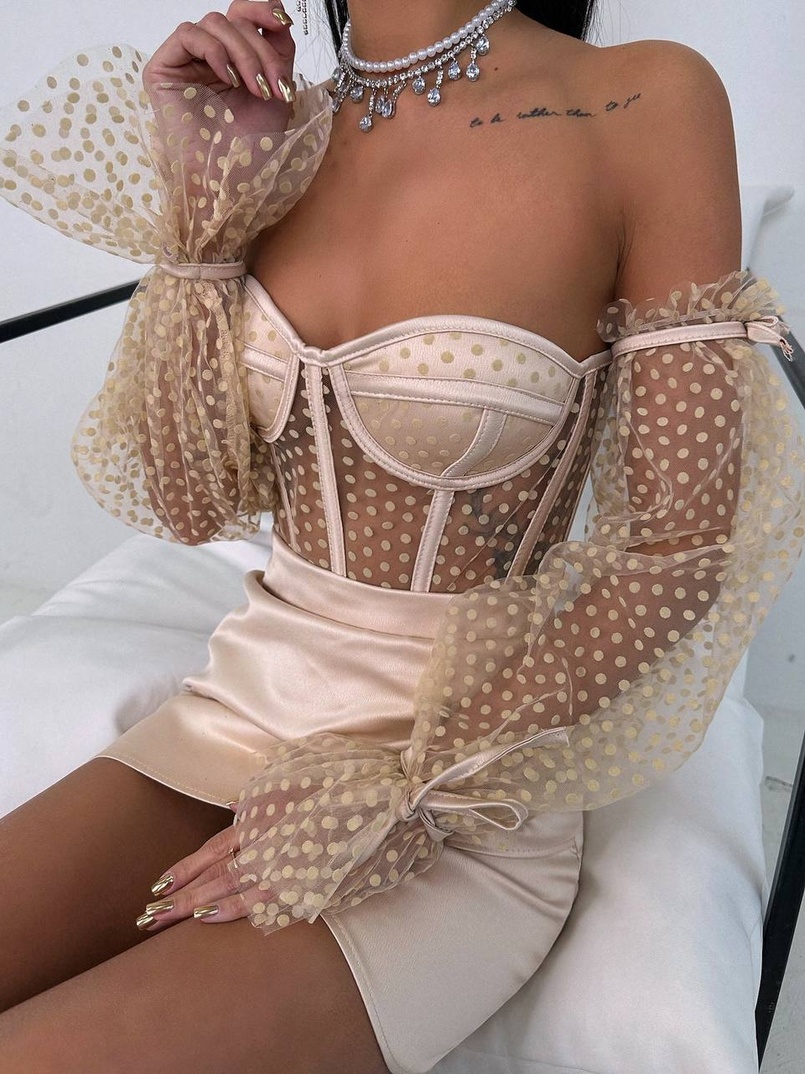 Улюблений комплект в новому виконанні: корсет бюстьє з об’ємними рукавами + спідниця міні | PUSHKA SHOP