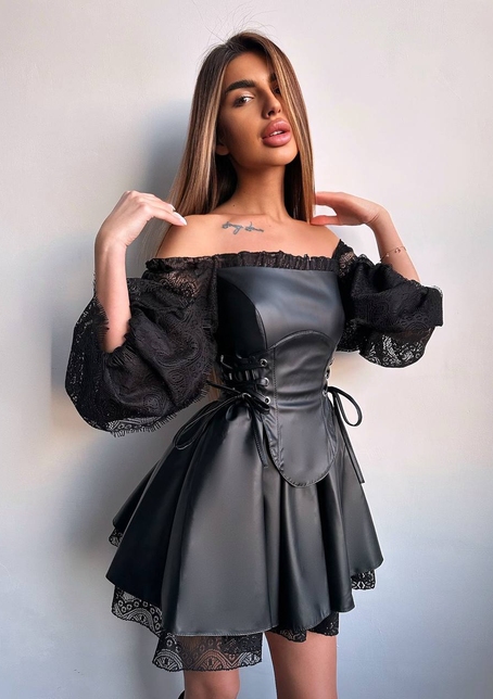 Корсетна сукня з еко-шкіри з мереживними рукавами | PUSHKA SHOP