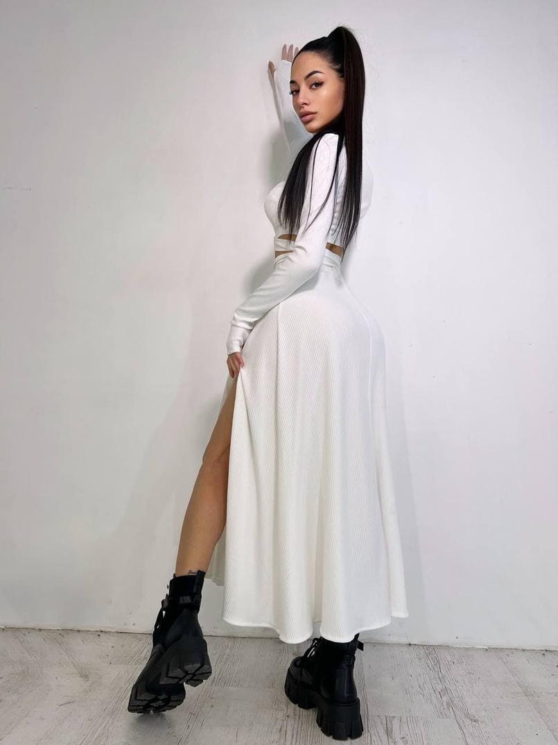 Трикотажный комплект: юбка  миди с разрезом + топ с завязками на талии  Трикотажный комплект: юбка  миди с разрезом + топ с завязками на талии  | PUSHKA SHOP