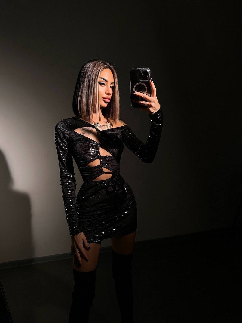 Оксамитова сукня міні з блискучим напиленням Оксамитова сукня міні з блискучим напиленням | PUSHKA SHOP