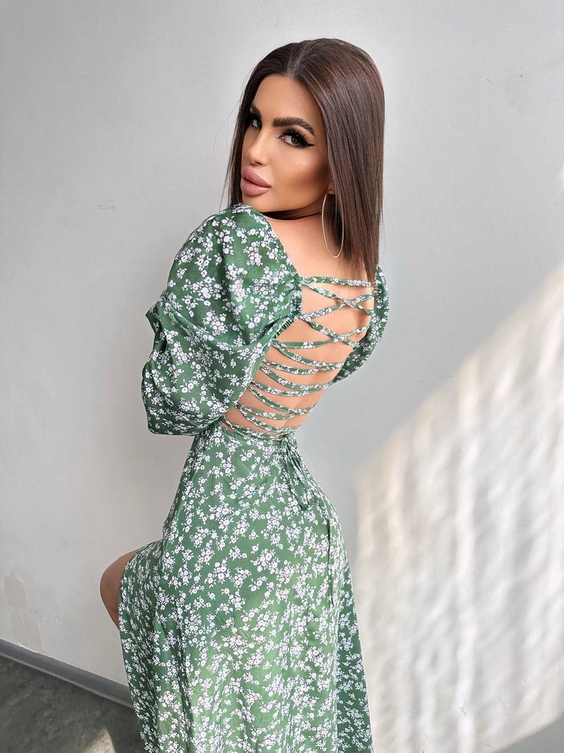 Квіткова сукня-міді зі шнурівкою на спинці та розрізом на ніжці Квіткова сукня-міді зі шнурівкою на спинці та розрізом на ніжці | PUSHKA SHOP