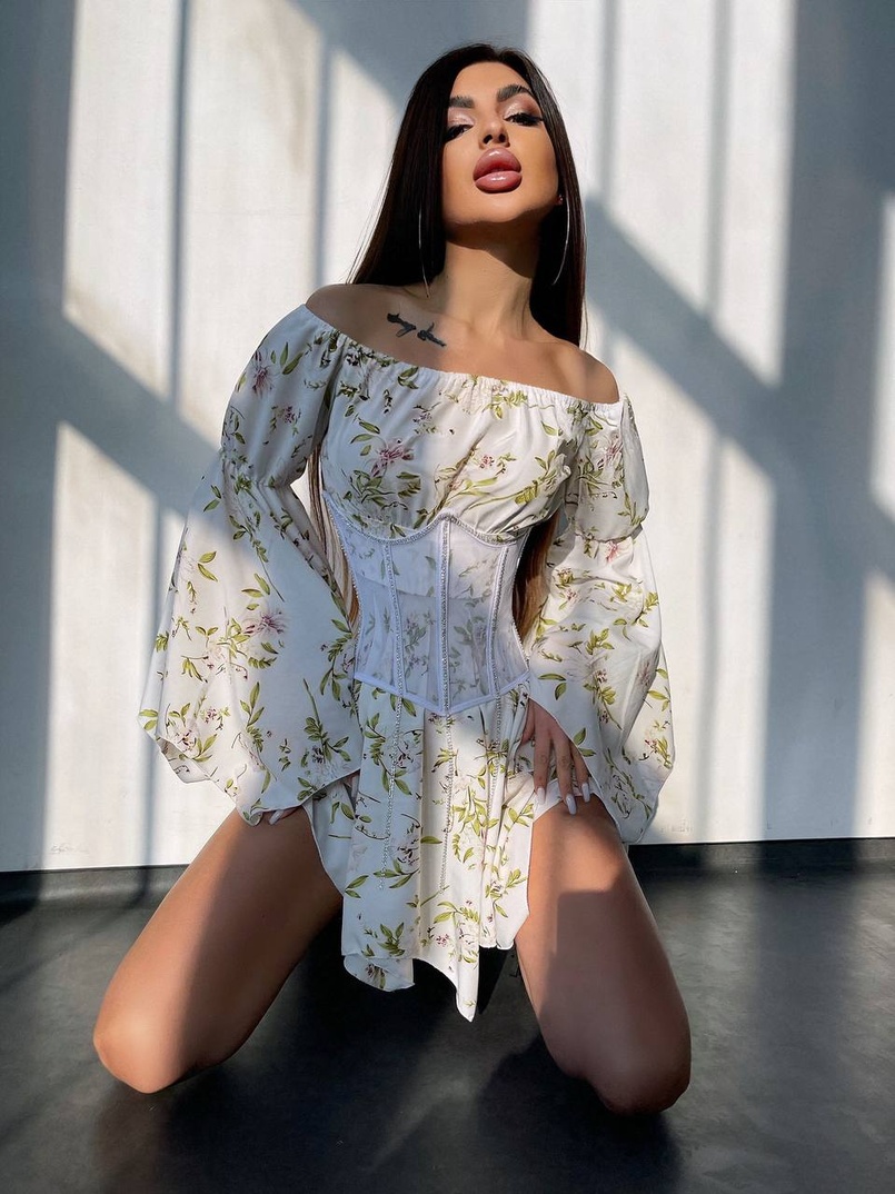 Сукня асиметричного крою з розкльошеними рукавами + корсет декорований стразами Ручна робота Сукня асиметричного крою з розкльошеними рукавами + корсет декорований стразами Ручна робота | PUSHKA SHOP