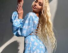 Улюблена сукня-міді зі шнурівкою на спинці та розрізом на ніжці Улюблена сукня-міді зі шнурівкою на спинці та розрізом на ніжці | PUSHKA SHOP