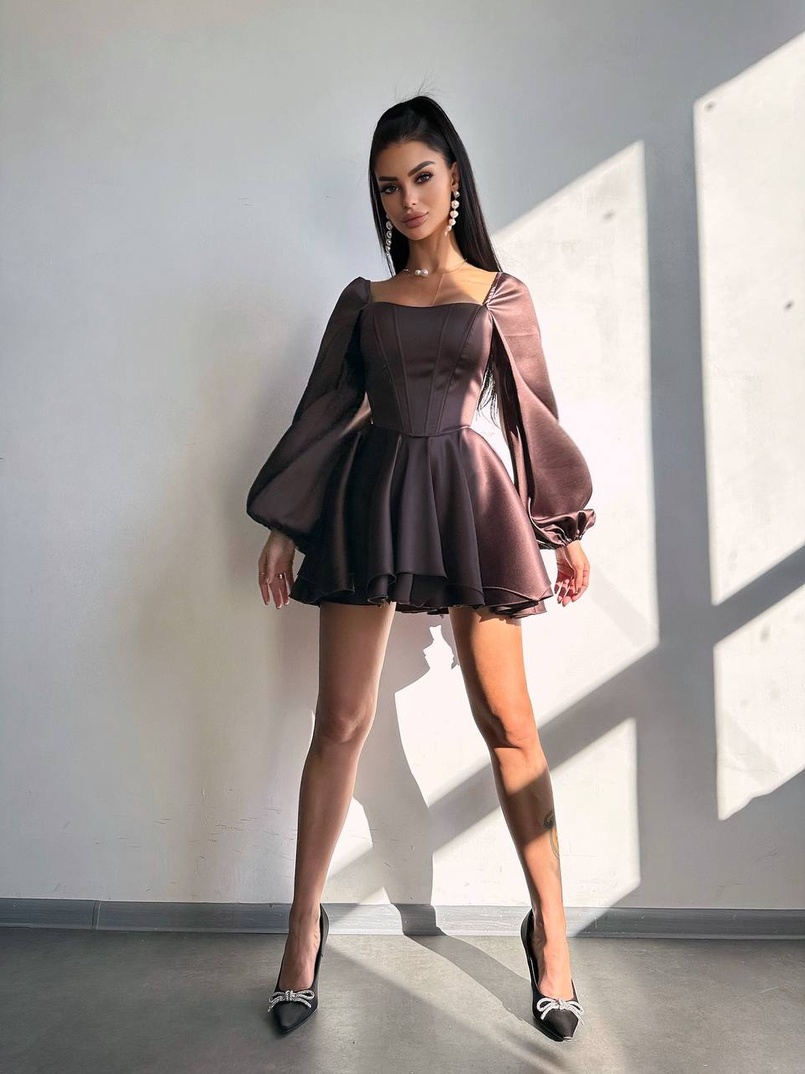 Атласна корсетна сукня з пишною подвійною спідницею та об‘ємними рукавами Атласна корсетна сукня з пишною подвійною спідницею та об‘ємними рукавами | PUSHKA SHOP