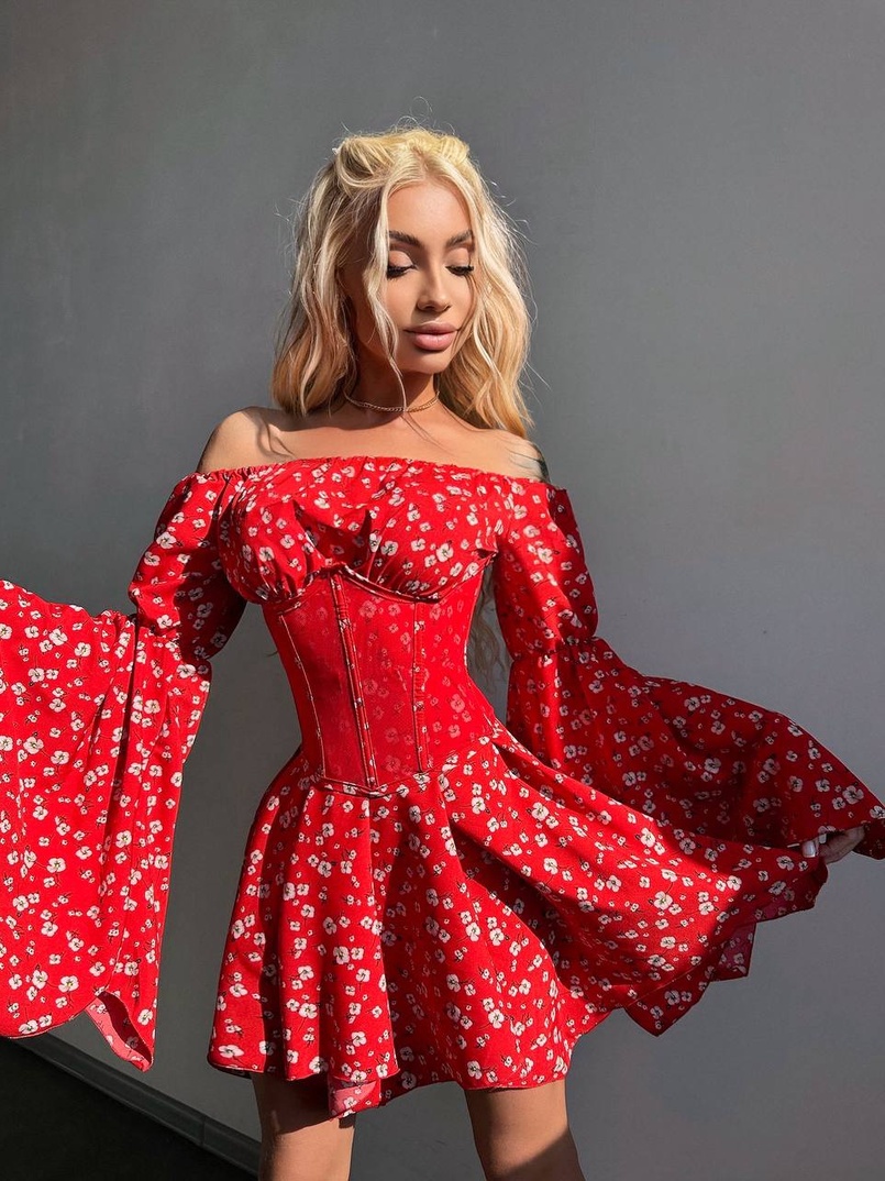 Сукня з асиметричною спідницею та розкльошеними рукавами + корсет  Сукня з асиметричною спідницею та розкльошеними рукавами + корсет  | PUSHKA SHOP