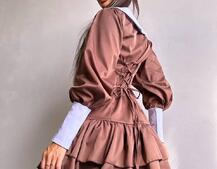 Котонова сукня з рюшами на гудзиках зі шнурівкою на спинці Котонова сукня з рюшами на гудзиках зі шнурівкою на спинці | PUSHKA SHOP