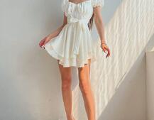 Платье со сборкой на груди и пышной юбкой  | PUSHKA SHOP