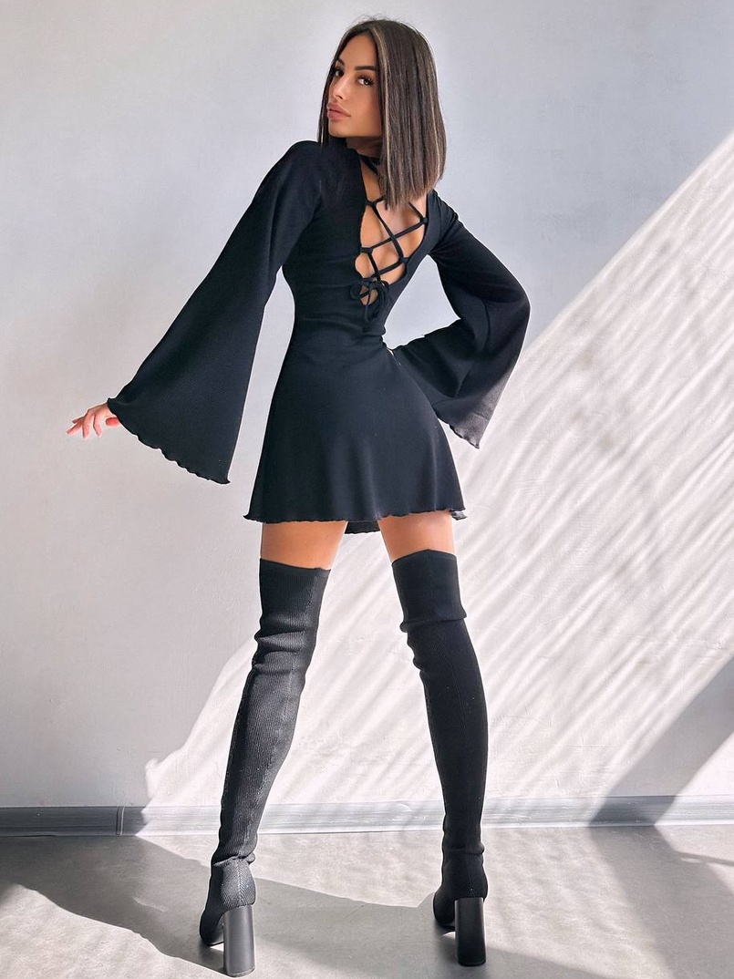 Трикотажна сукня зі шнурівкою на спинці    Трикотажна сукня зі шнурівкою на спинці    | PUSHKA SHOP