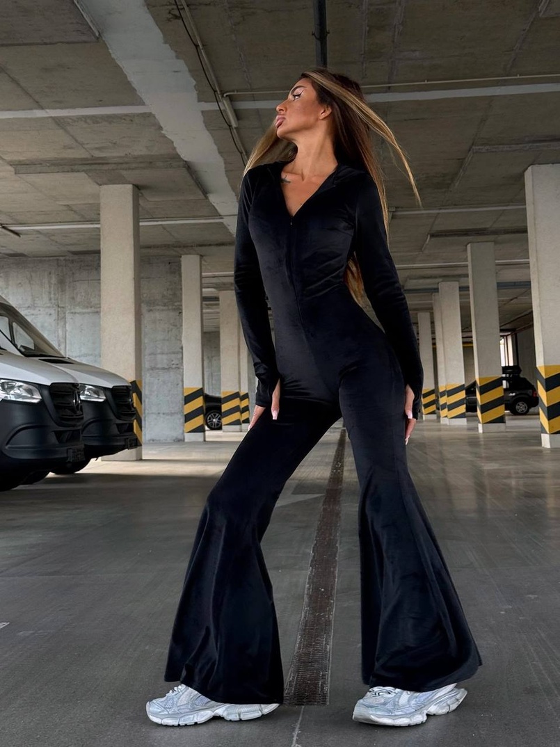 Велюровий комбінезон кльош Велюровий комбінезон кльош | PUSHKA SHOP