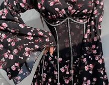 Платье  ассиметричного кроя с расклешенными рукавами + корсет декорированный стразами  Платье  ассиметричного кроя с расклешенными рукавами + корсет декорированный стразами  | PUSHKA SHOP