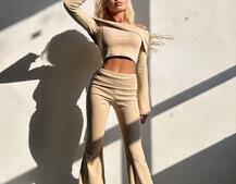 Трикотажний комплект: топ із хомутом + штани кльош Трикотажний комплект: топ із хомутом + штани кльош | PUSHKA SHOP