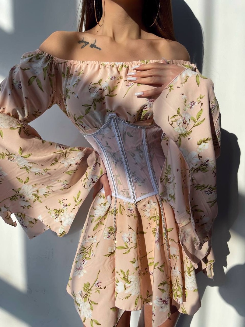 Сукня асиметричного крою з розкльошеними рукавами + корсет декорований стразами Ручна робота Сукня асиметричного крою з розкльошеними рукавами + корсет декорований стразами Ручна робота | PUSHKA SHOP